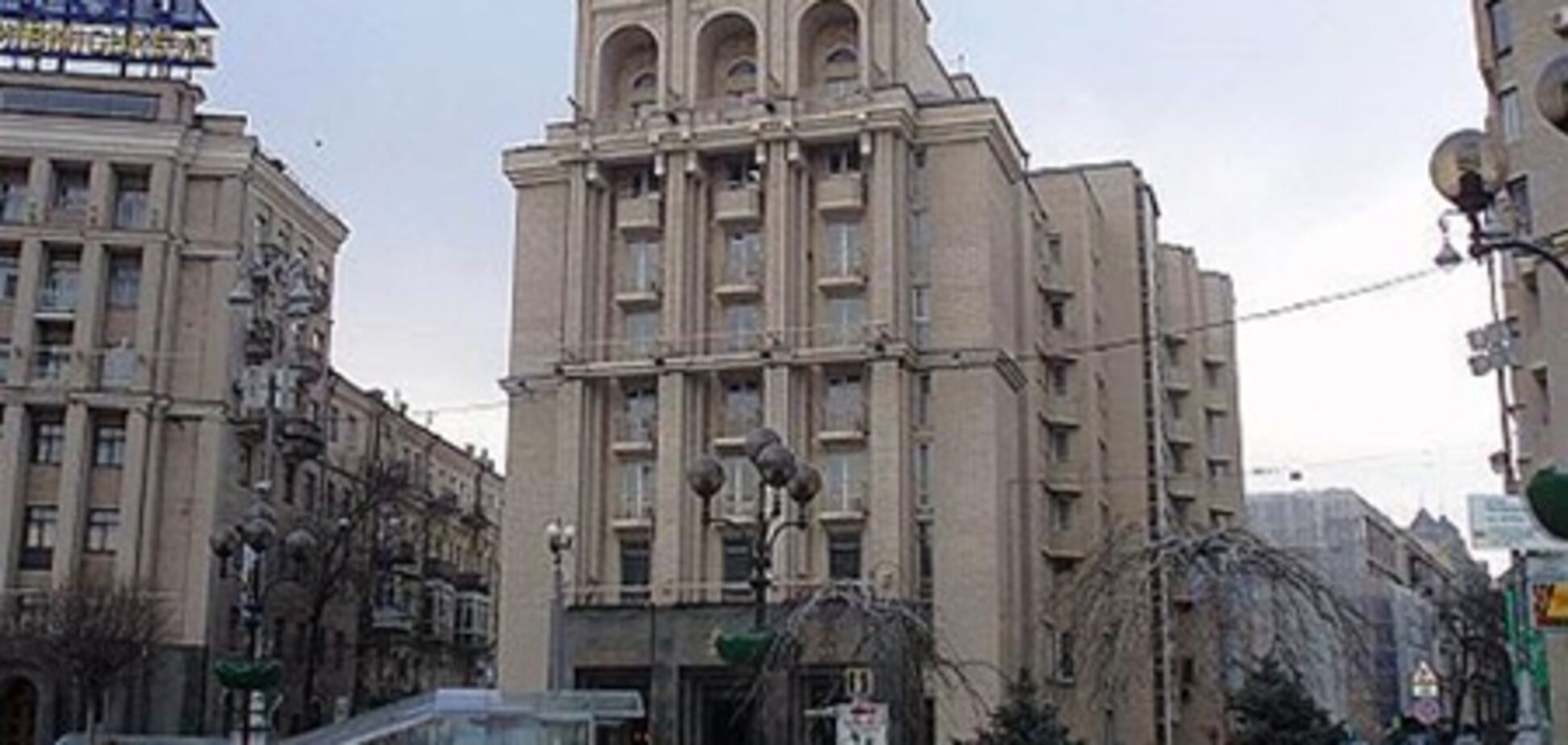 Обрушение стены в киевском отеле 'Казацкий': подробности