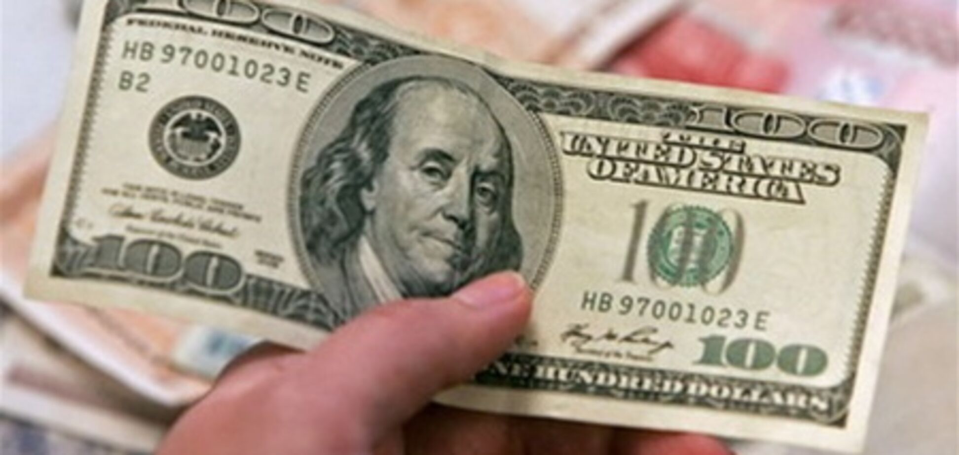 Беларусы начали панически скупать иностранную валюту