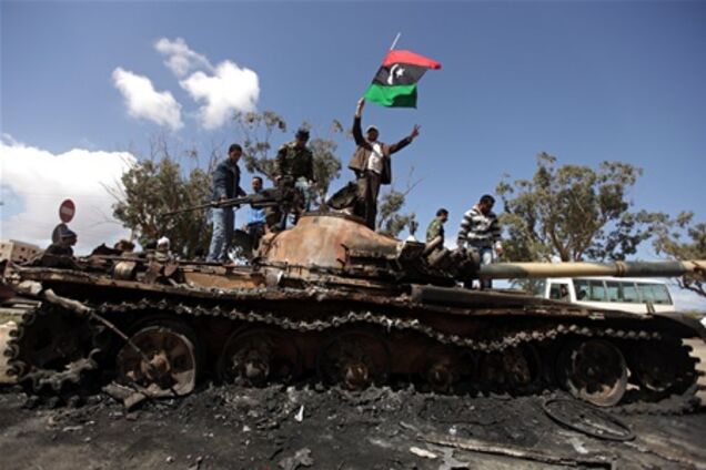 Лівійські повстанці подякували Францію за допомогу і попросили більше не втручатися 
