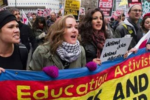 В Лондоне проходит самая крупная акция протеста за последние десятилетия