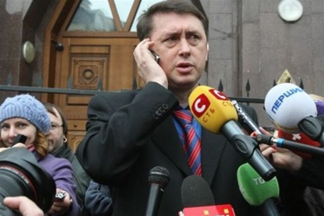 Яценюк требует завести на Мельниченко дело за незаконную прослушку