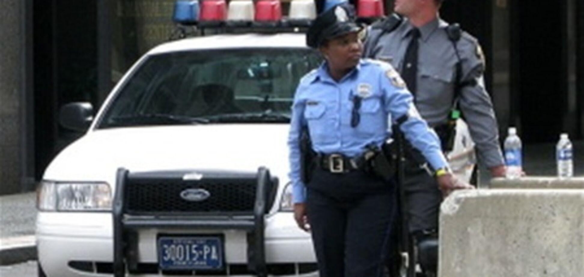 В США полицейские расстреляли водителя за отказ выйти из машины