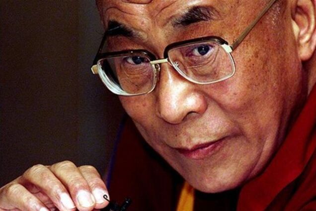 Тибетський парламент схвалив відмову Далай-лами від політичних повноважень