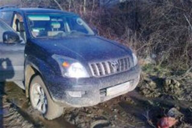 Во Львове гаишники нашли угнанный автомобиль, с четырьмя парами номеров