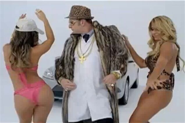 Бразильский ”Потап” рекламирует Nissan