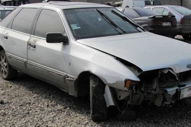 В Херсоне пьяный парень решил подвезти девушку на ворованной машине