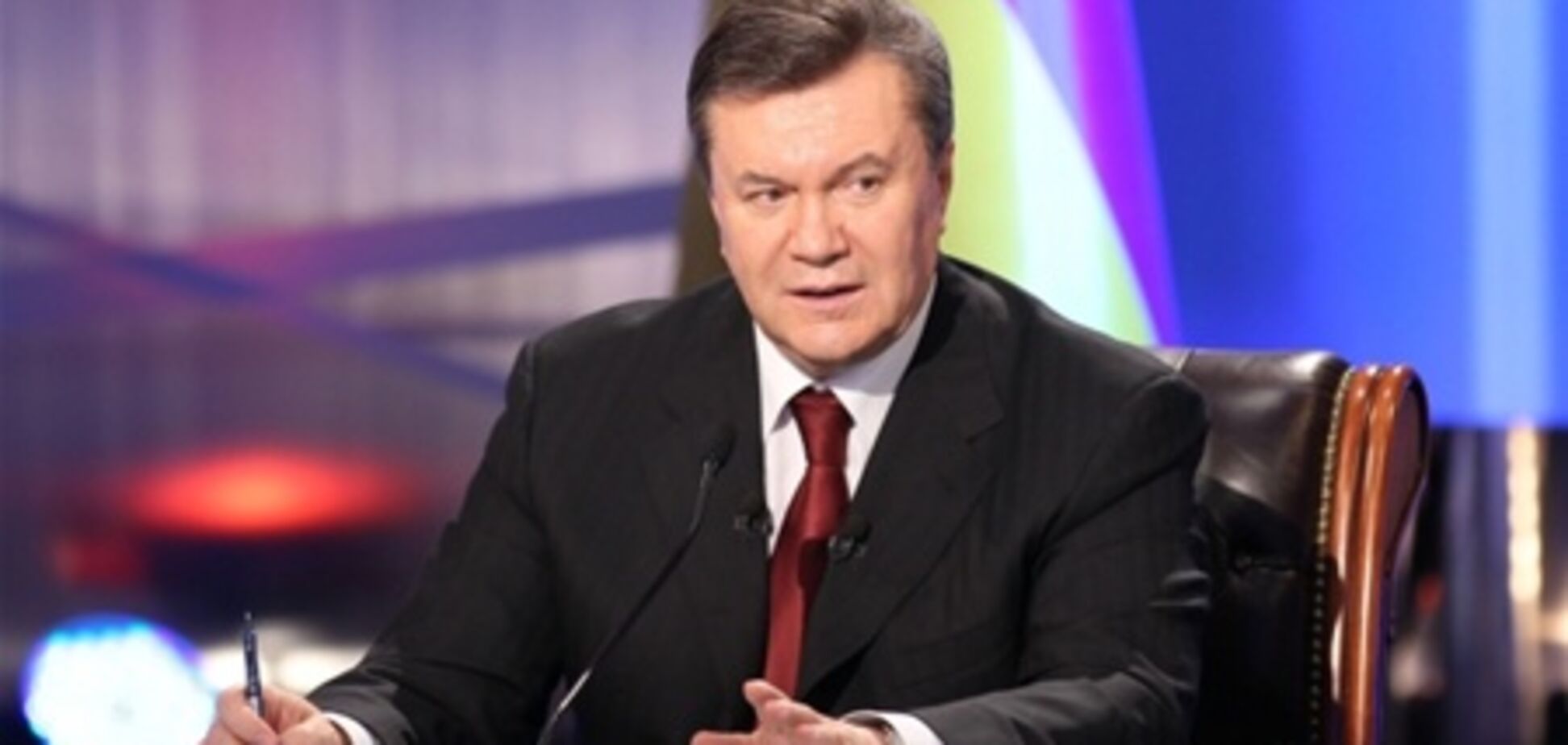 Янукович отменил обязательную голографическую защиту документов