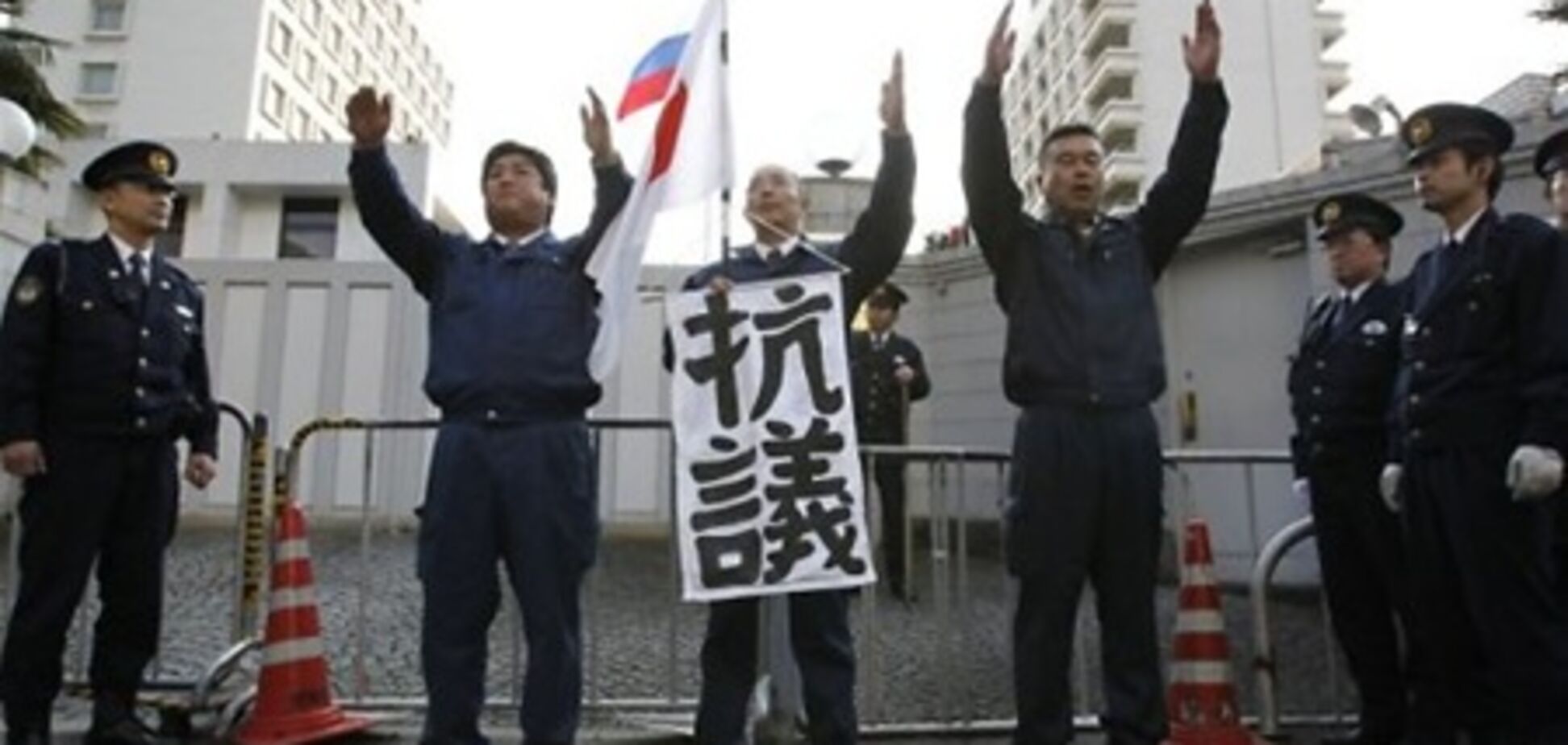 Япония оправдала осквернение флага России