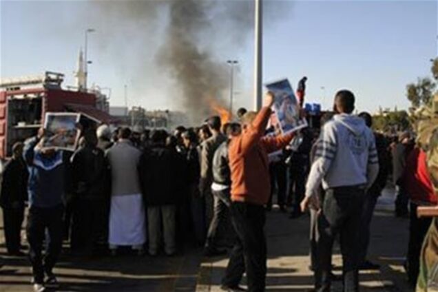 Трое голландских военнослужащих попали в плен к сторонникам Каддафи