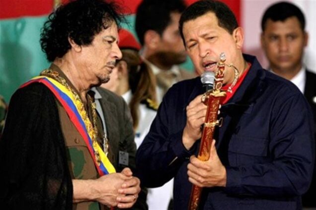 Каддафи и Чавес обсудили возможность миротворческой миссии