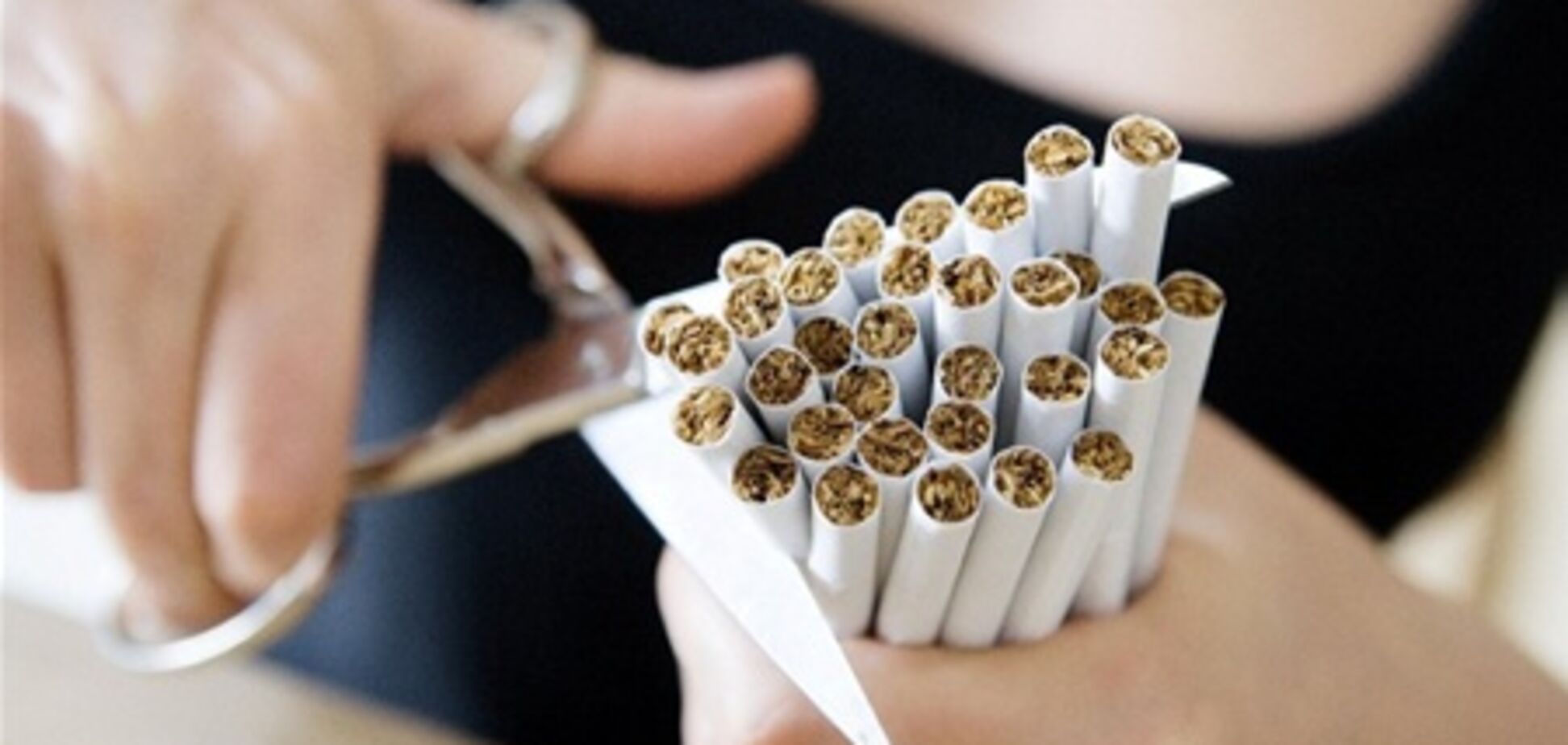 Кількість курців в Україні зменшується