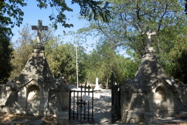 Ритуальная служба оформит покойника за 3-5 тыс грн, а врач получит 'откат' 1000 грн