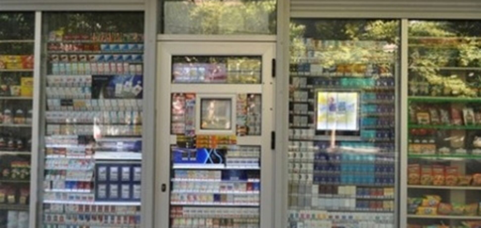Від сьогодні в Києві заборонена торгівля алкоголем і тютюном в кіосках