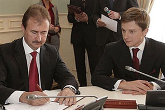 Довгий считает, что своим становлением Попов обязан Киевсовету