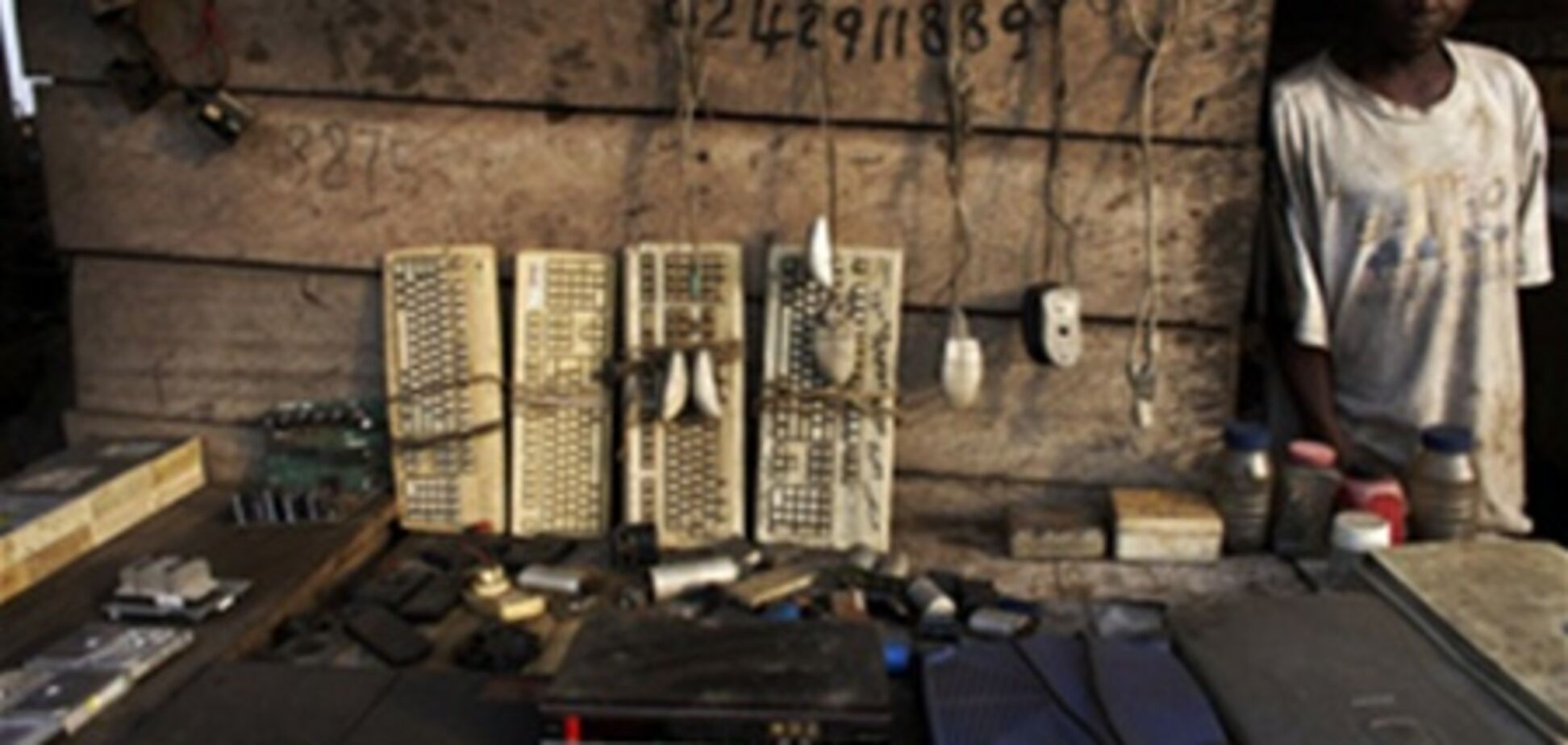 Звалище електроніки в столиці Гани