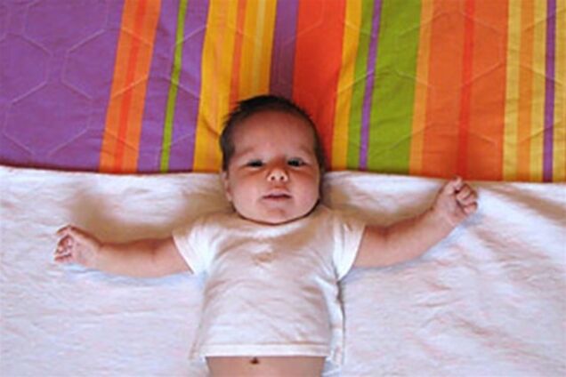 Зачем пеленать младенца