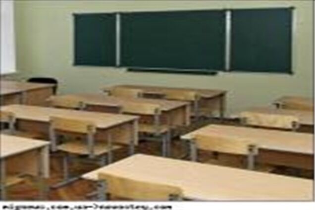 Табачник сообщил о закрытии 115 школ