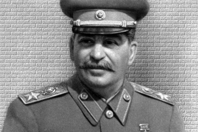 Комуністи поставлять пам'ятник Сталіну на Європейській площі Києва