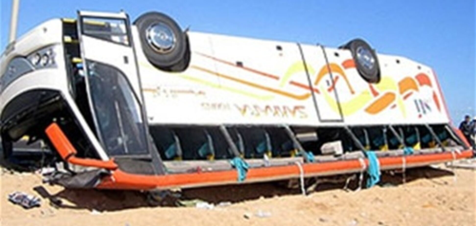 Пассажирский автобус и грузовик: более 20 погибших
