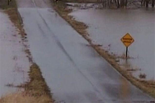 Американський штат Огайо стрімко йде під воду. Відео