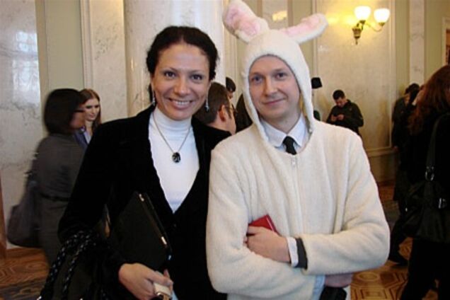 І словом, і ділом