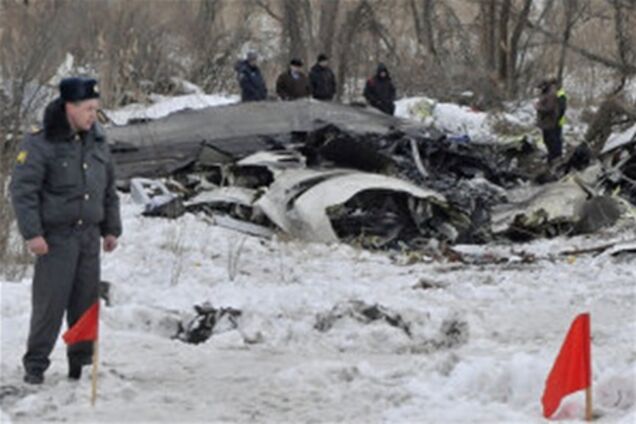 Машины с обломками Ан-148 не могут выехать с места катастрофы