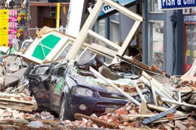 Новозеландец продал булыжник, разбивший его дом при землетрясении