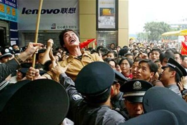 Китай боїться власного народу