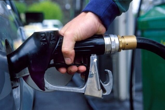 Бойко считает, что бензин в Украине дорожает плавно