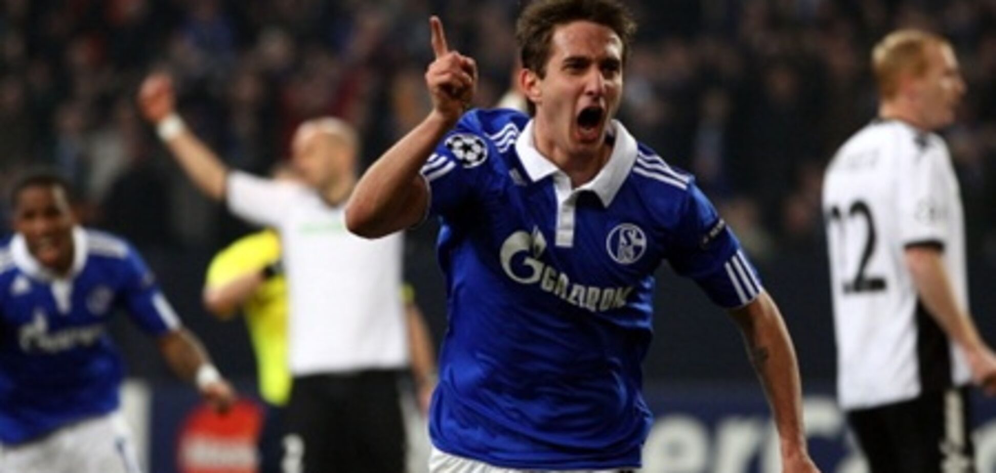 'Шальке' разгромил 'Валенсию' на пути в четвертьфинал Лиги чемпионов