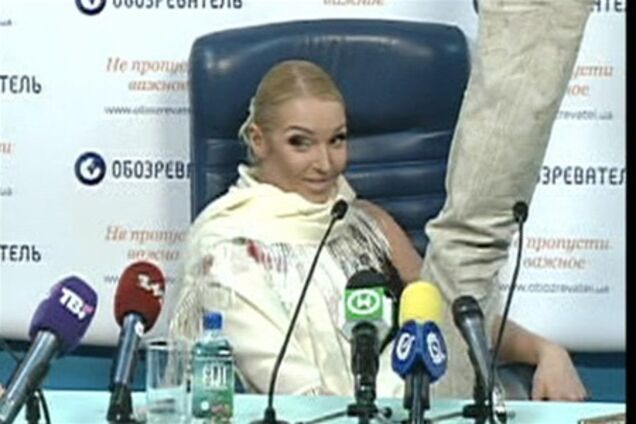 Анастасия Волочкова прилюдно задрала ногу