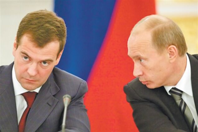 Путин и Медведев не могут договориться, кто будет президентом РФ