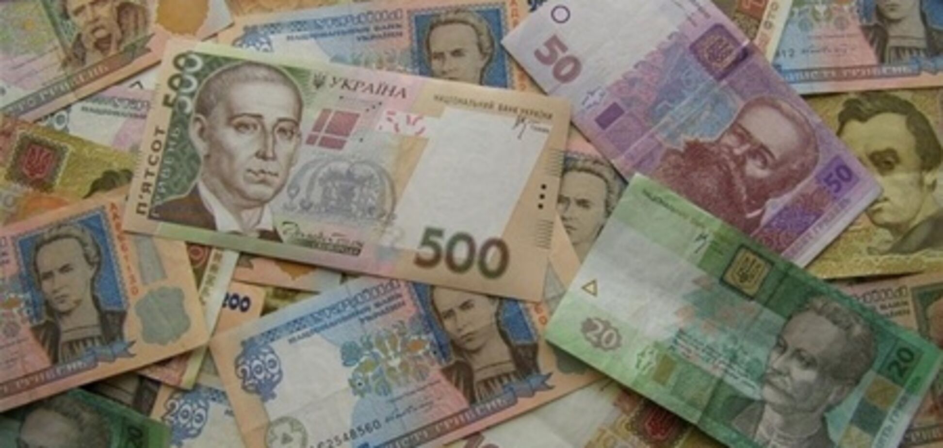 Скільки років треба працювати виборцю, щоб отримати одну зарплату депутата