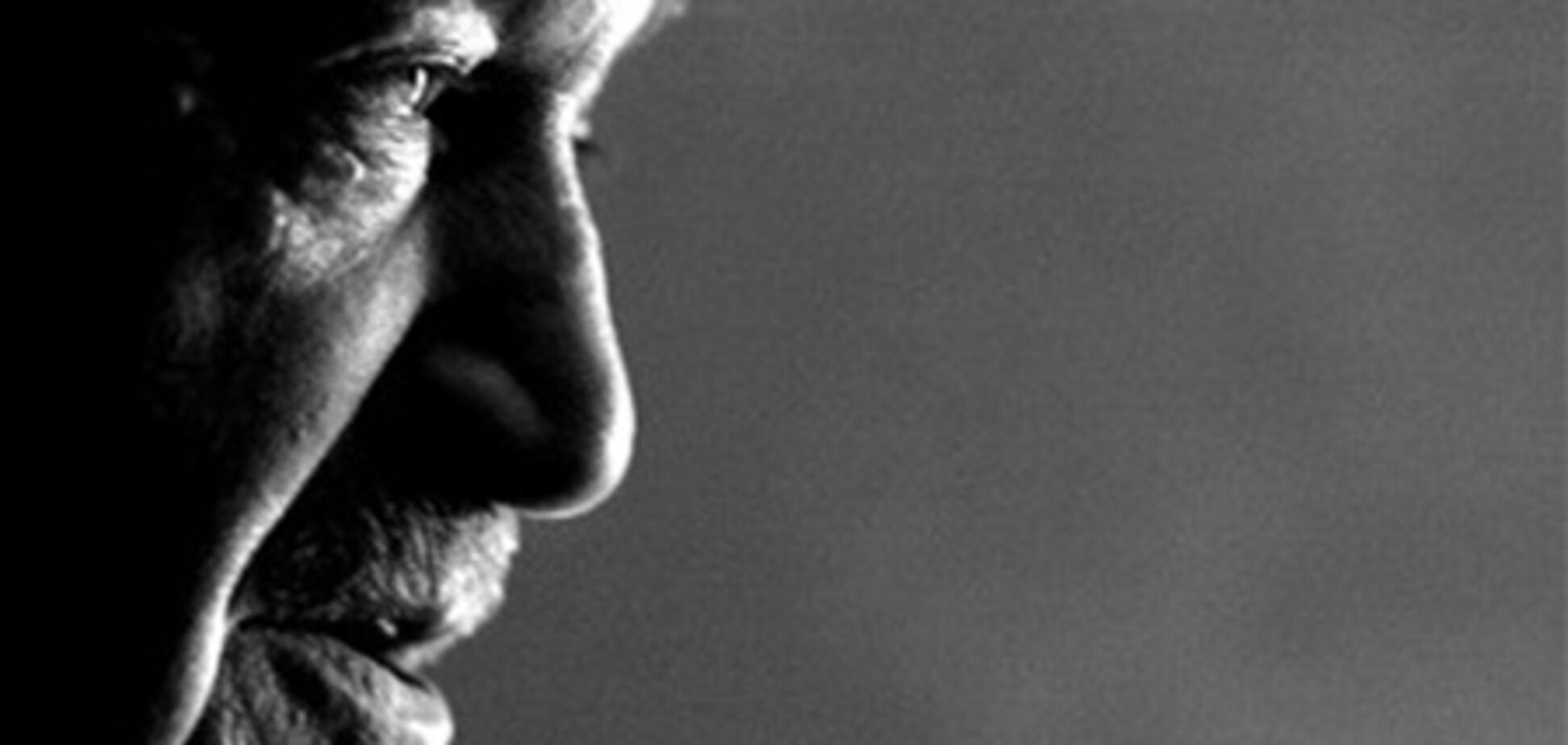 Умершего писателя Василия Аксенова хамски пригласили в налоговую