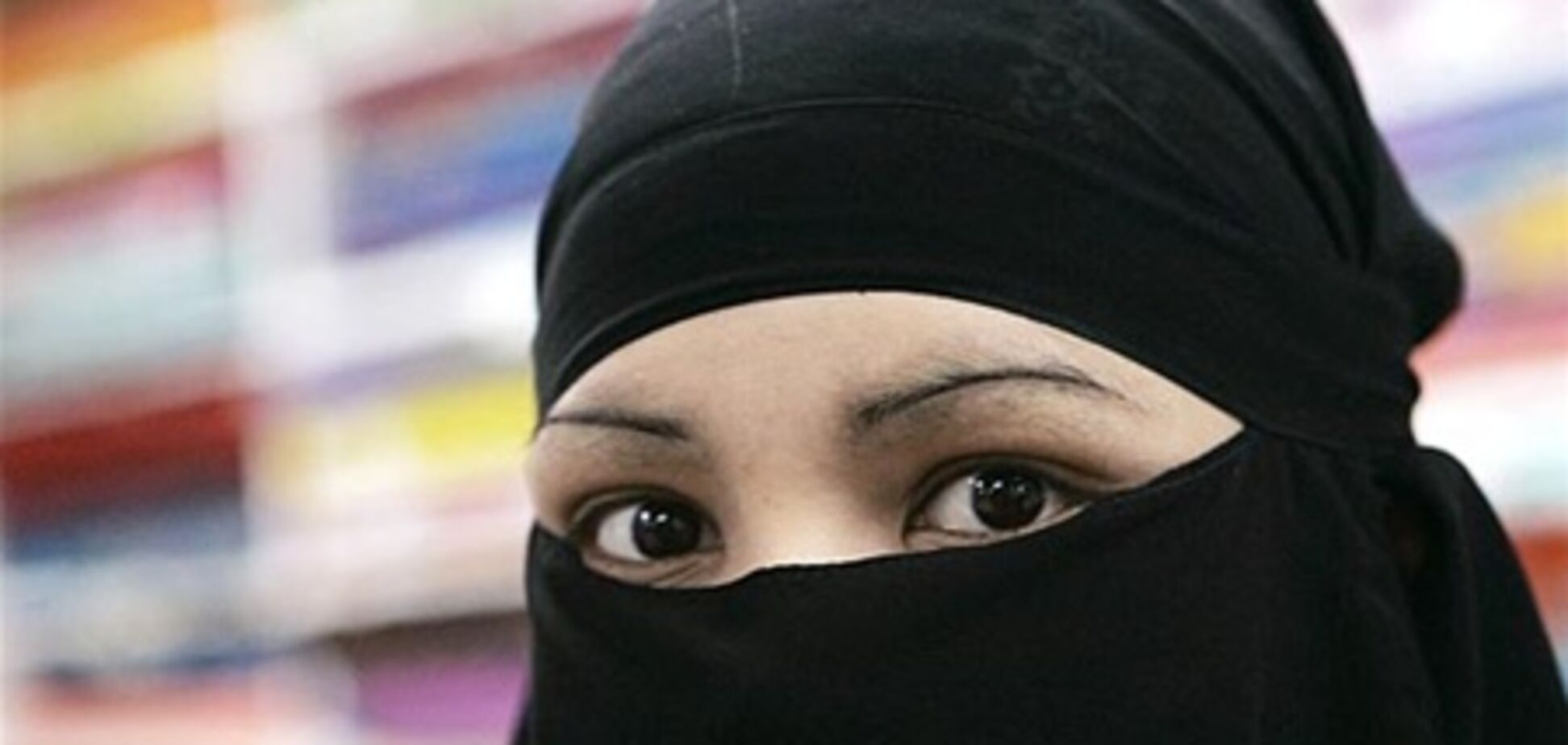 Во Франции теперь нельзя носить паранджу. Штраф – 150 евро