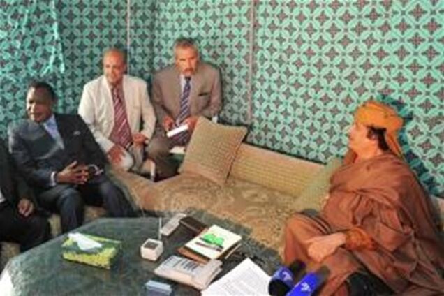 Отставка Каддафи обсуждалась на переговорах с делегацией Афросоюза