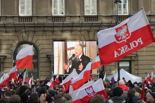 Поляки поссорились в годовщину гибели Качиньского. Репортаж из Варшавы