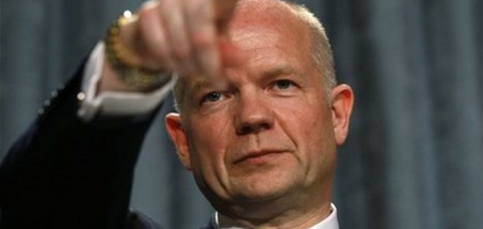 Великобританія: заради мирного майбутнього Лівії, Каддафі має піти