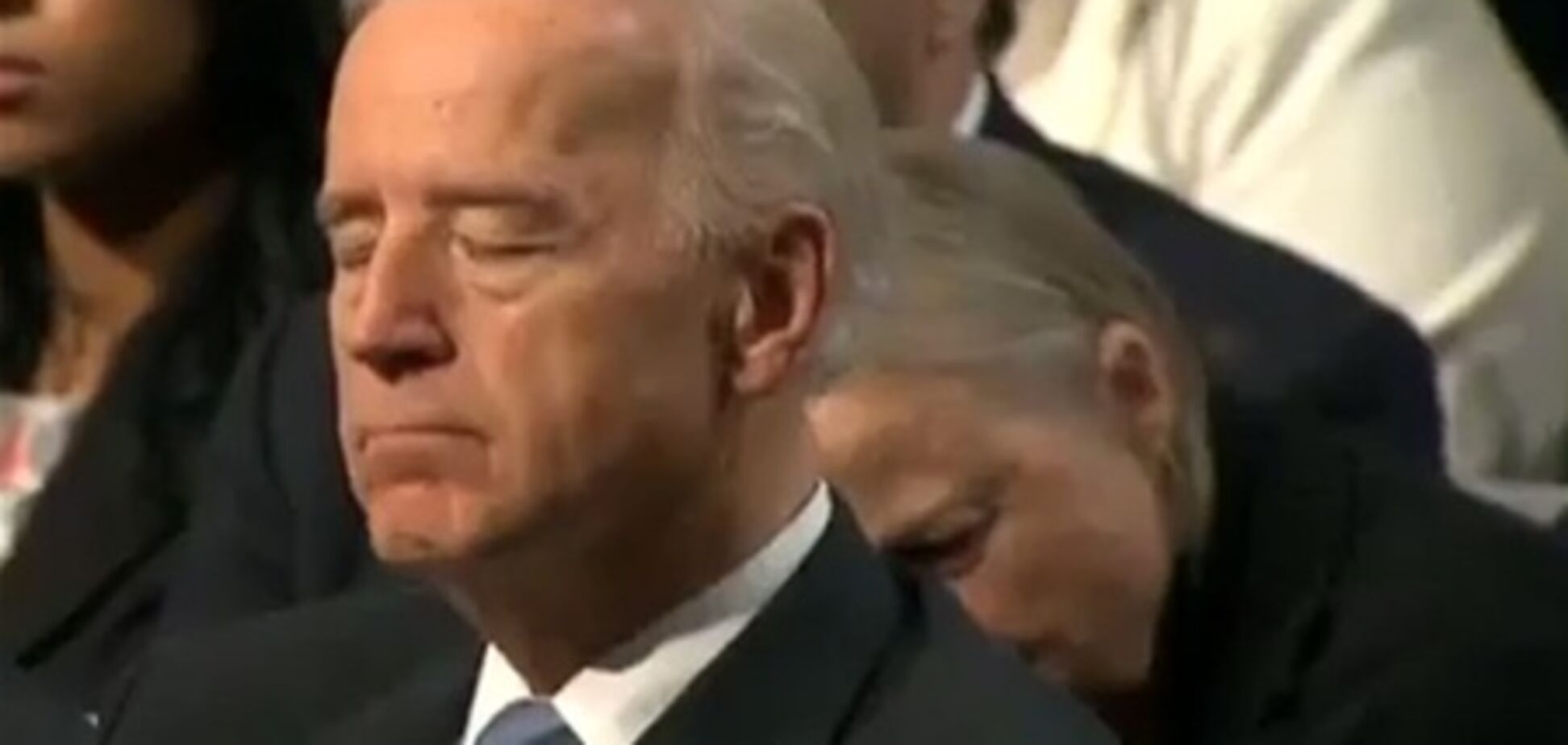 Віце-президент США заснув під час найважливішою промови Обами