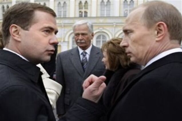 Партія 'Єдина Росія' на майбутніх виборах зробила вибір між Путіним і Медведєвим
