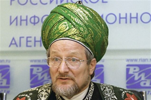Верховный муфтий предложил добавить на герб России символ ислама