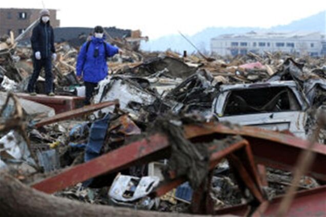 Кількість жертв землетрусу і цунамі в Японії наблизилася до 14 тис.