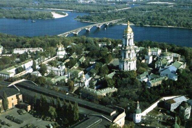 В Киеве за 4 года 'раздерибанили' почти 500 объектов