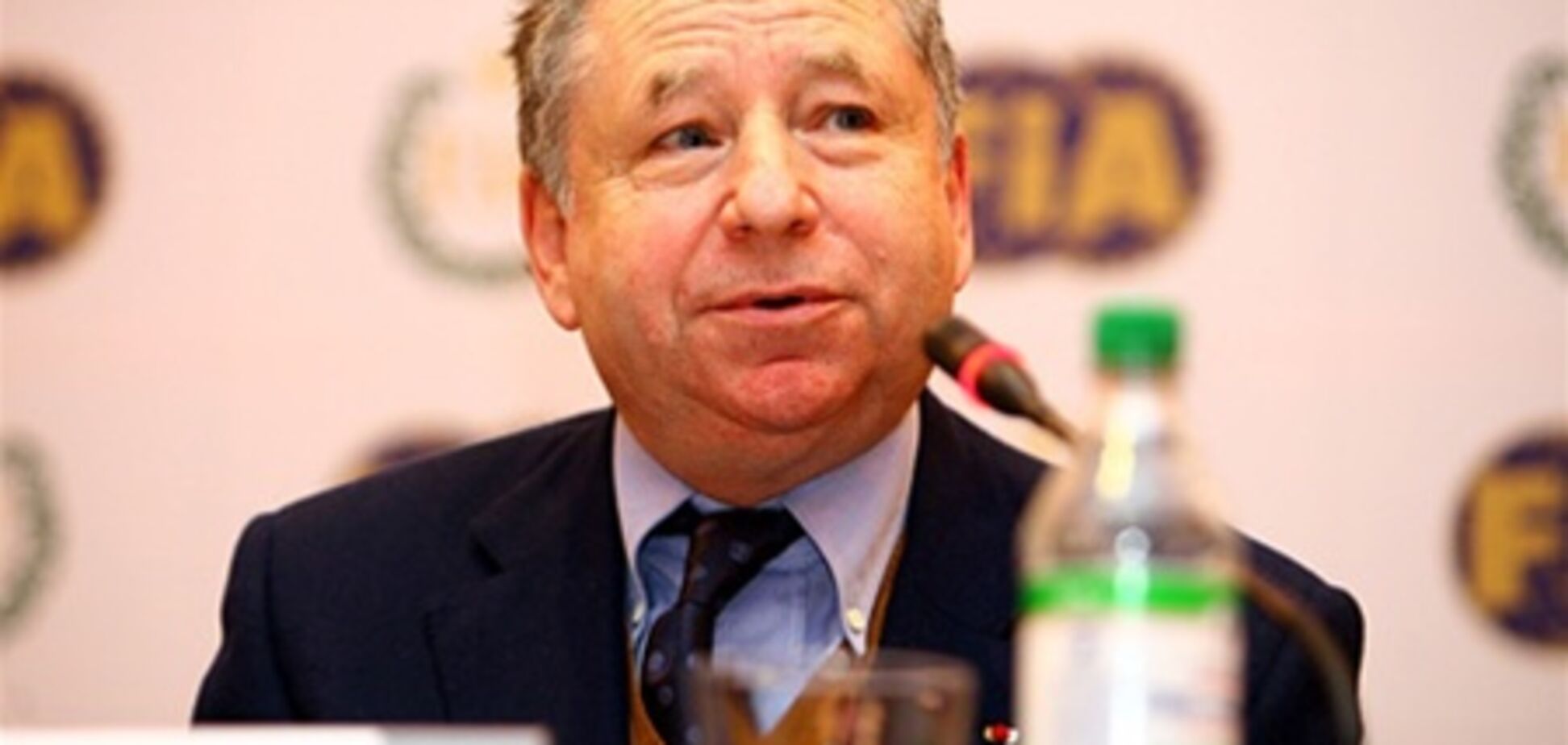 Президенту FIA подарили желтый 'запорожец'