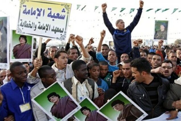 На допомогу лівійській опозиції прямують європейські військові радники 