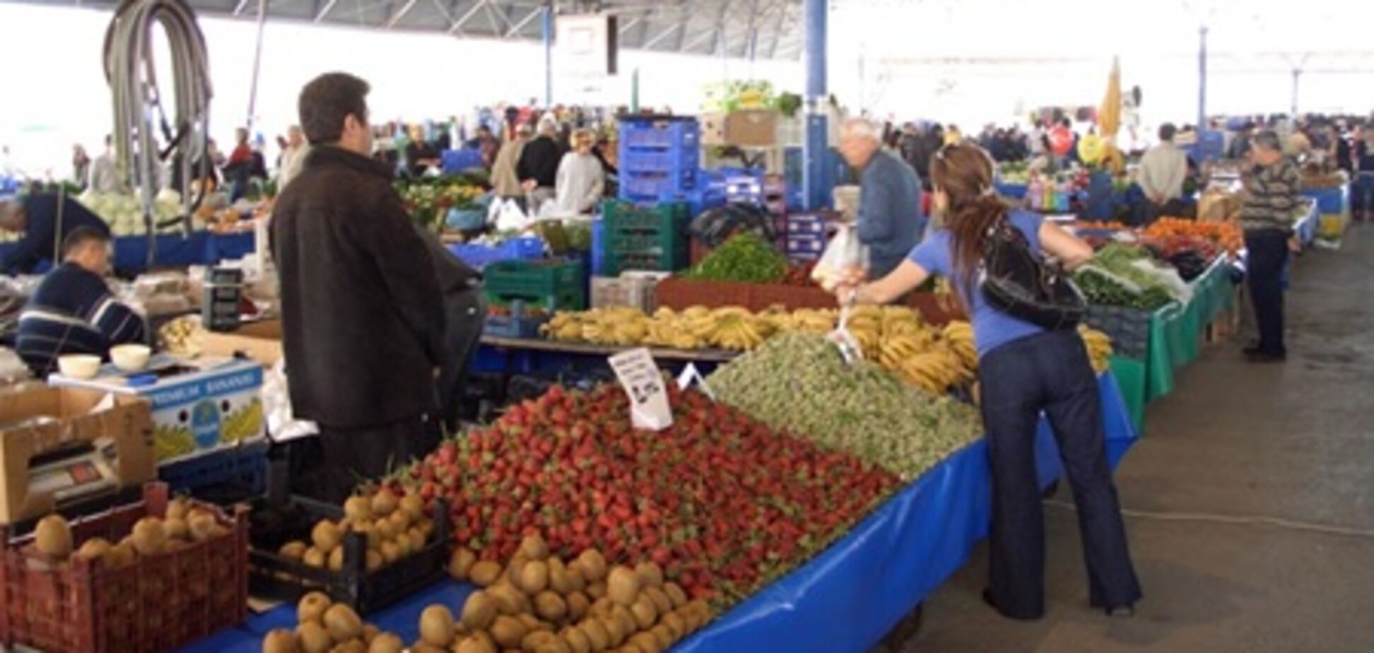 Киевские рынки будут сдерживать цены