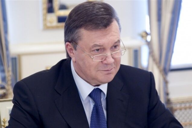 Янукович підписав план лібералізації візового режиму з ЄС