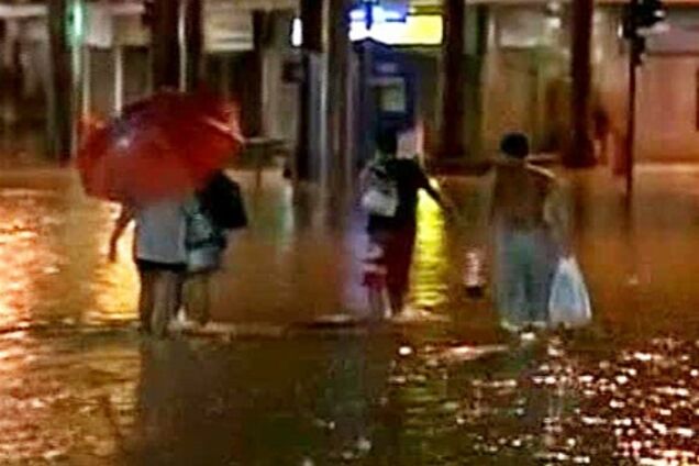 Наводнение в Рио-де-Жанейро: 'плавают' целые кварталы