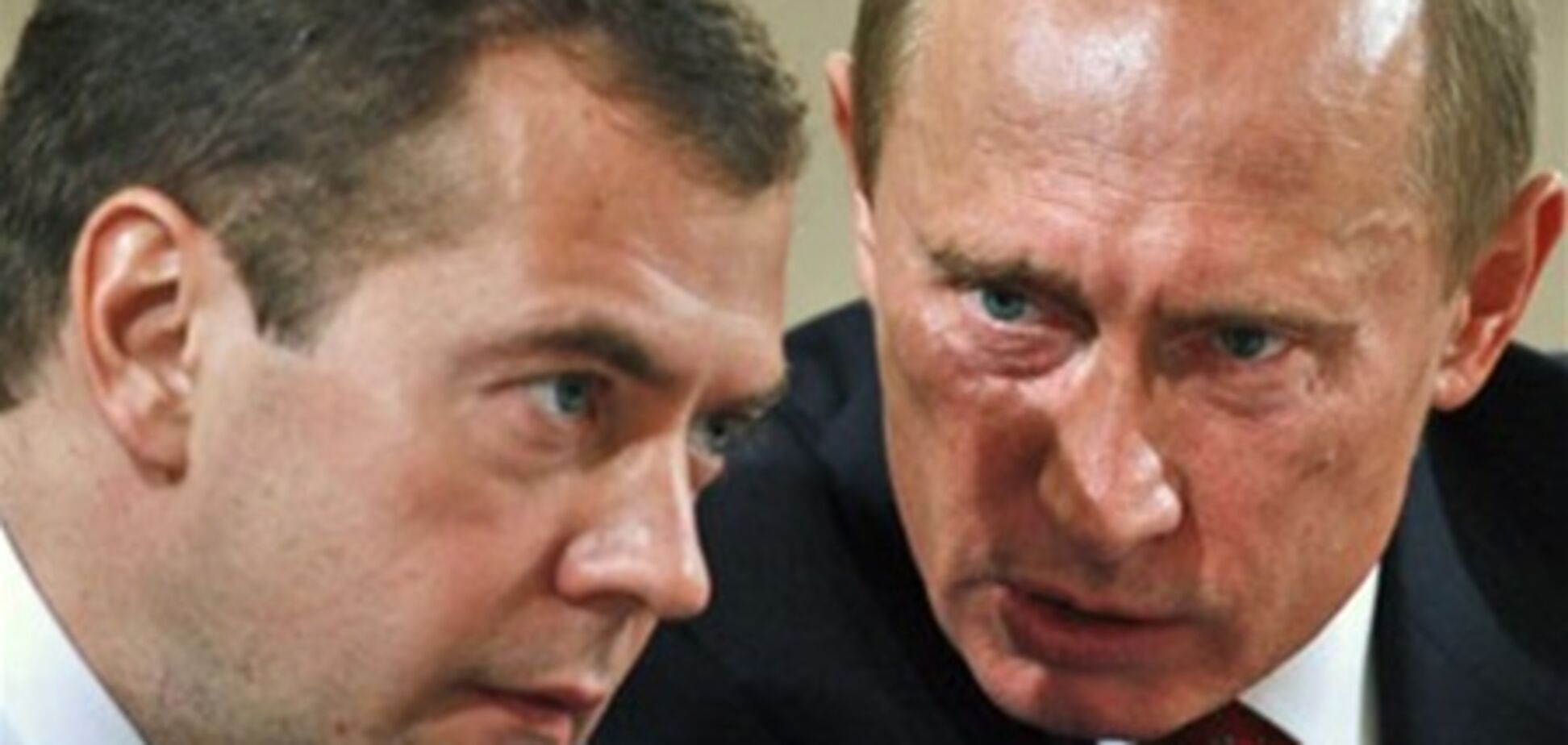 Медведев пригрозил отправить Путина на тушение пожаров под Москвой