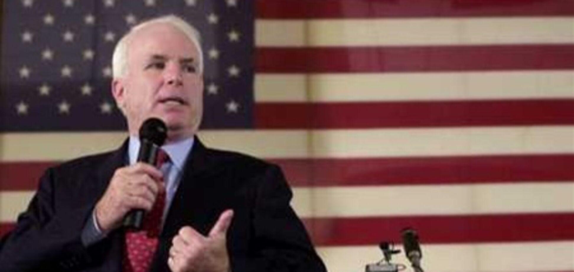 Маккейн: свергнуть Каддафи могут только США